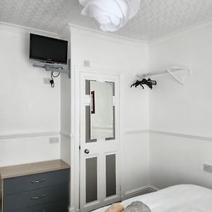 Triple Room Private Bathroom